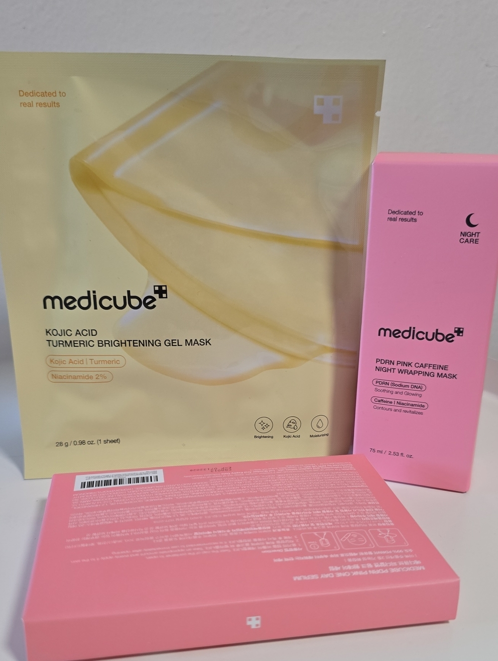 Medicube Pink Collagen Skincare Set - Picture 5 of 8